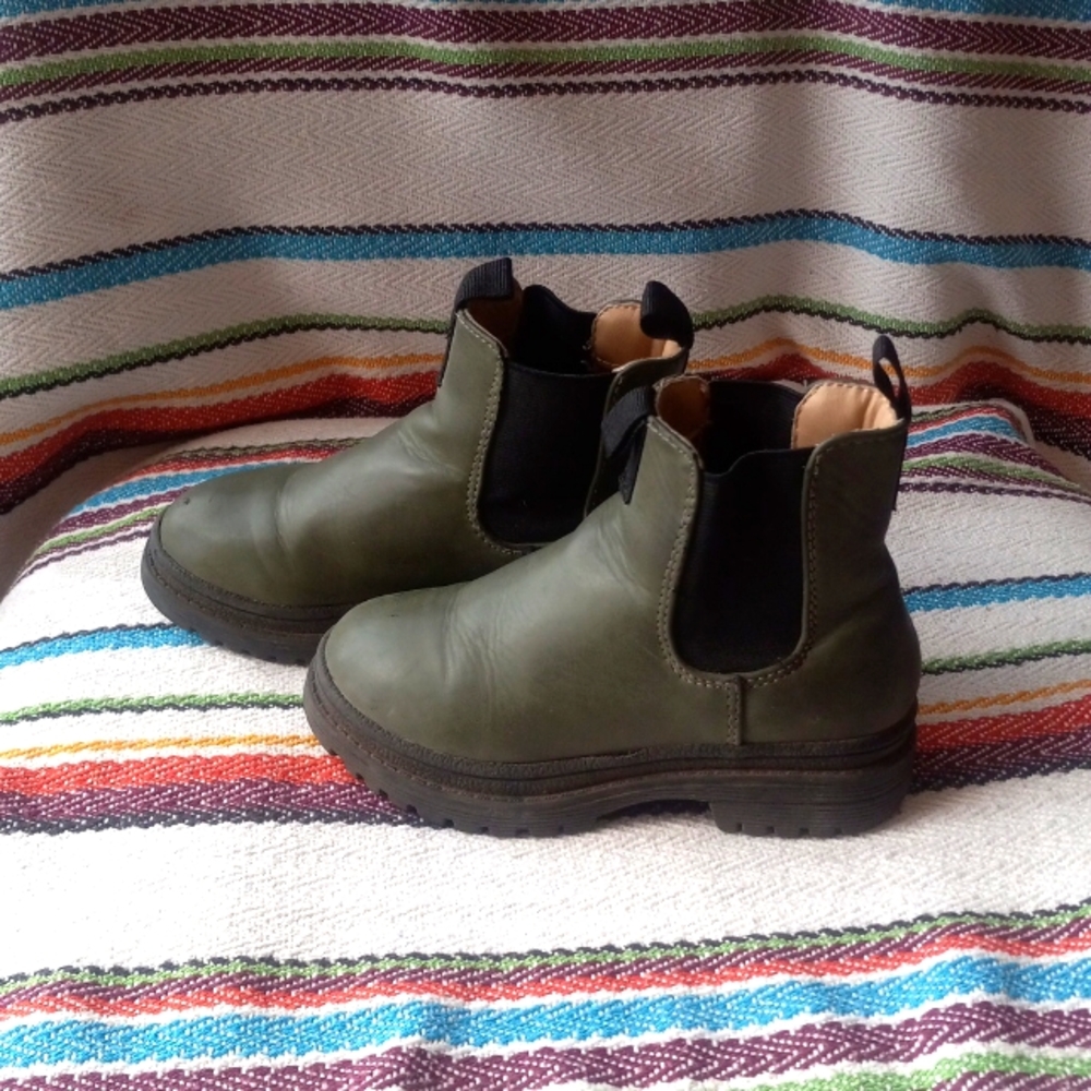 Cotton On Kids Girls Green pull on Boot Size 10